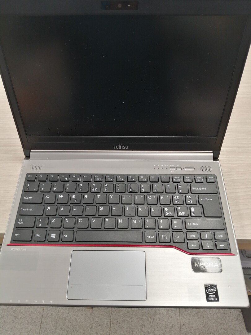 Notebook Fujitsu Lifebook 14